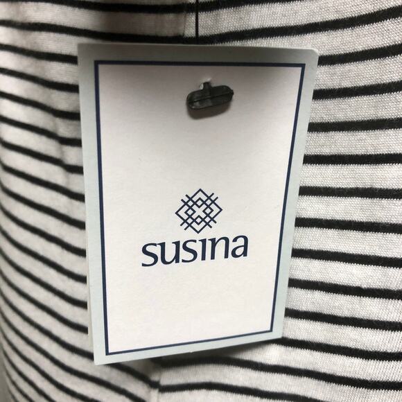 Susina White Pinstripe Square Neck Short Sleeve Striped T-Shirt - Size Small - Picture 9 of 10
